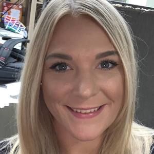 Meet your Posher, Caitlin